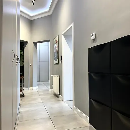 Plac Sw. Macieja ~ Self Check-in 20h *